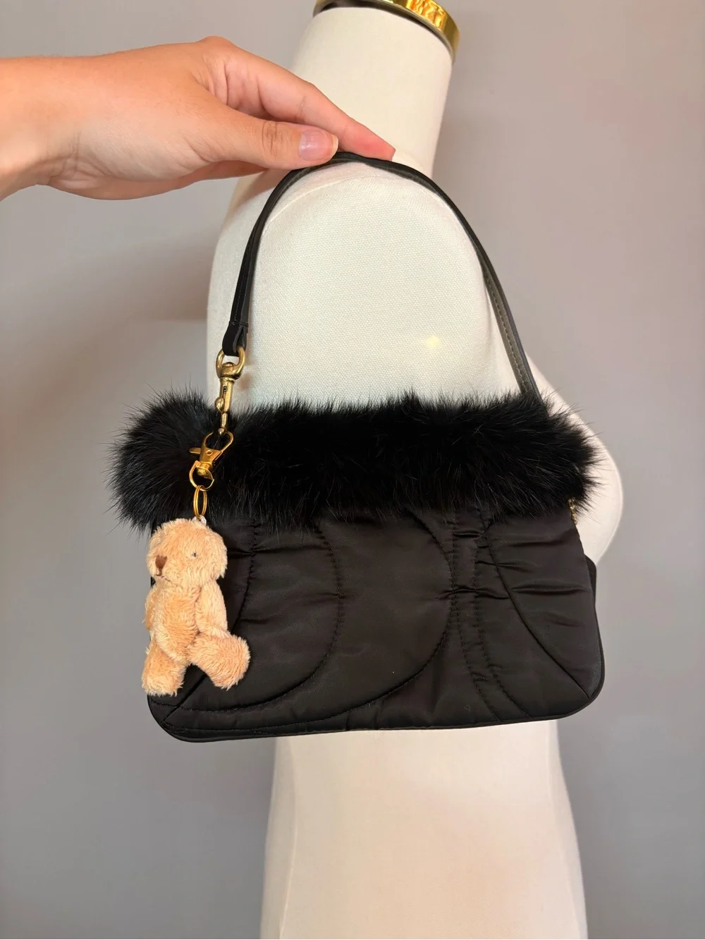 Limited Edition Vintage Y2K Coach SoHo Ski Wristlet in Black
